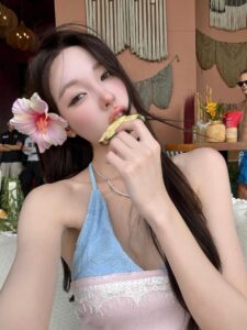 น้องพิมพ์ กรกนก vk